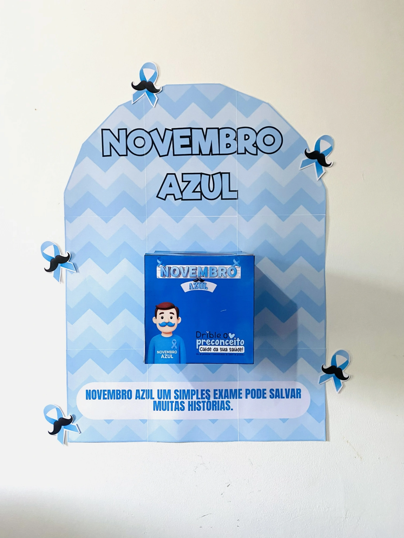 Imagem da galeria 3 de Painel Novembro Azul com Caixa e 24 Fichas de Conscientização