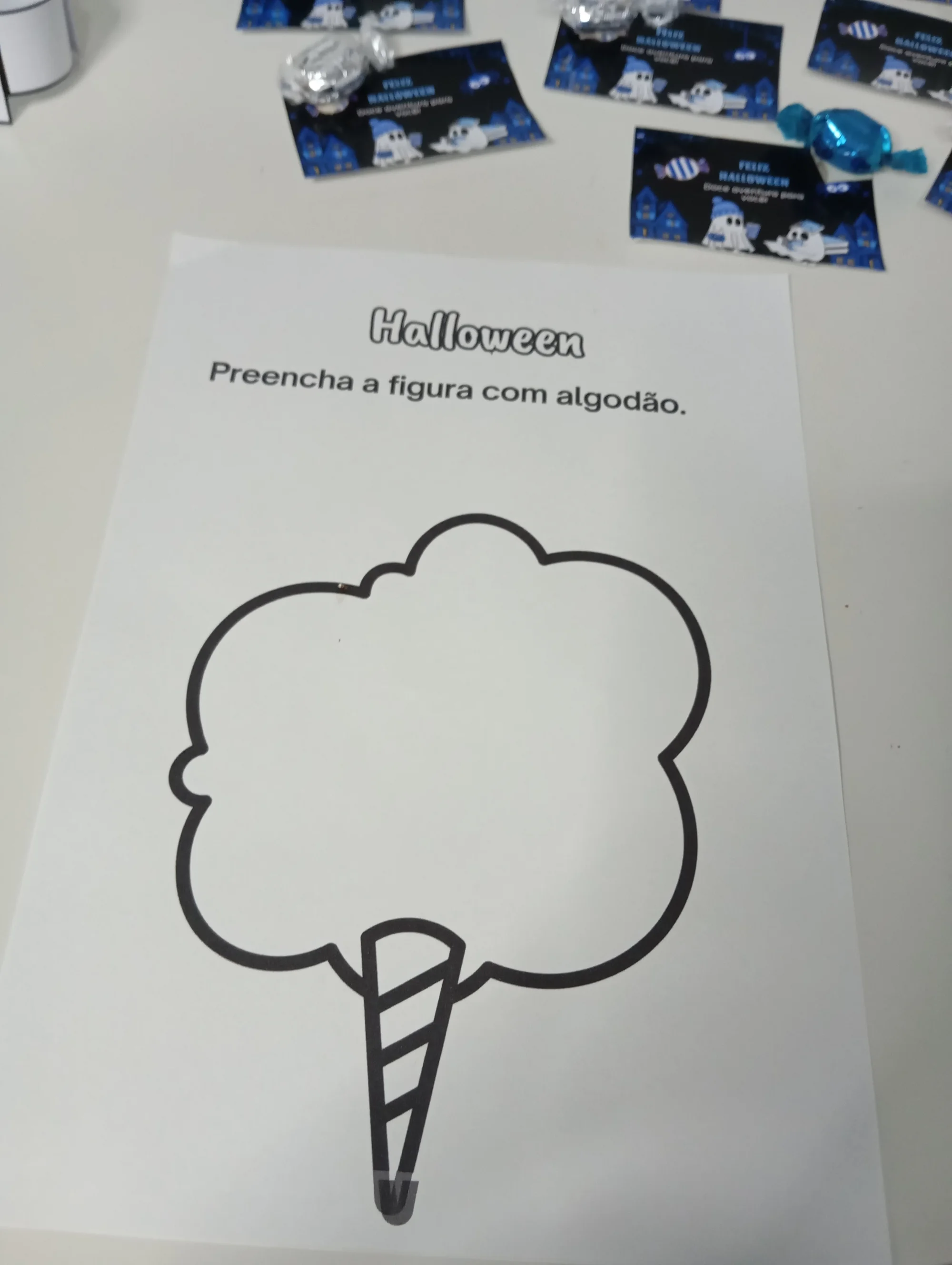 Imagem da galeria 1 de Painel de Halloween – Doces ou Travessuras para Escola