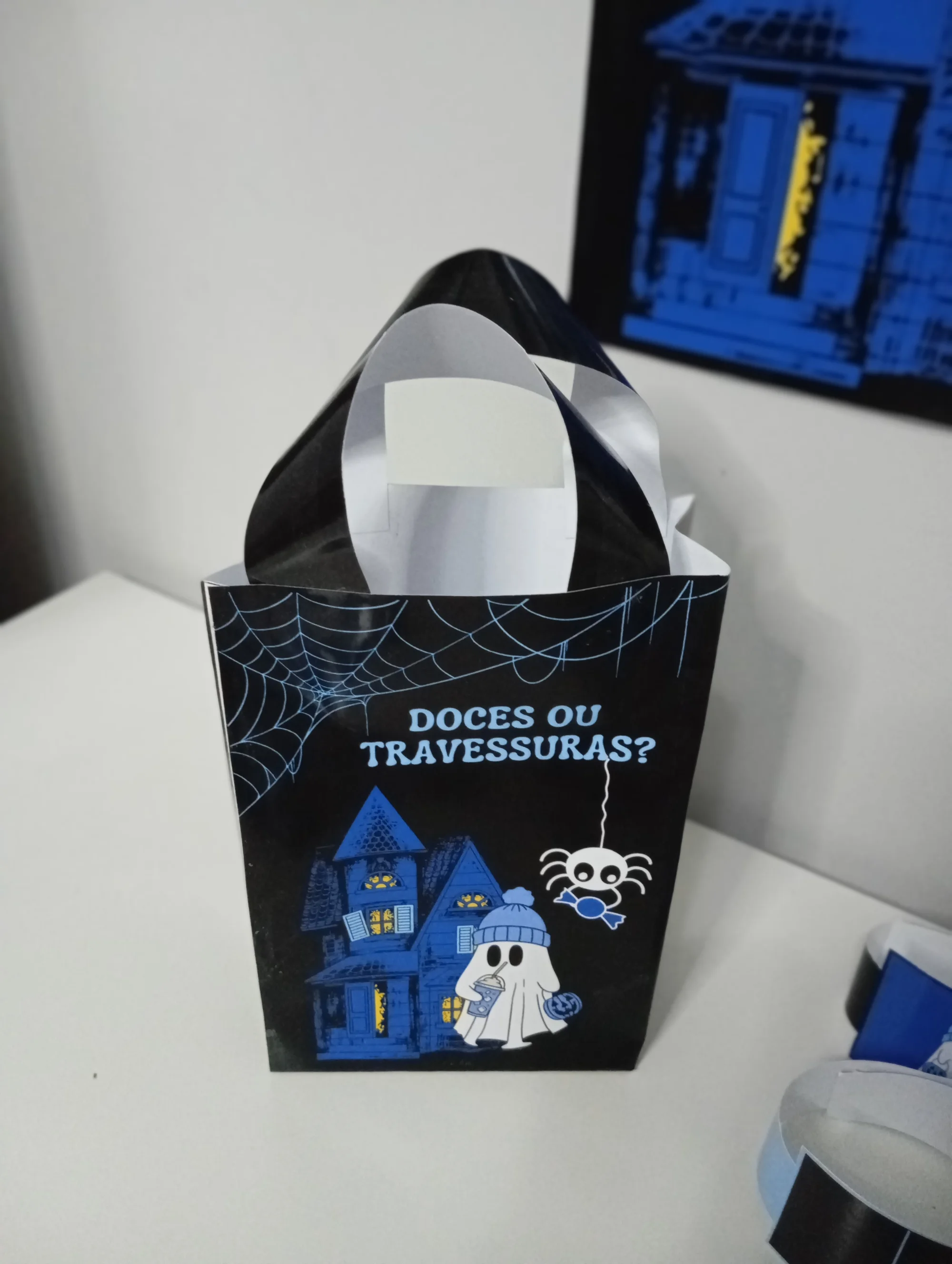 Imagem da galeria 3 de Painel de Halloween – Doces ou Travessuras para Escola