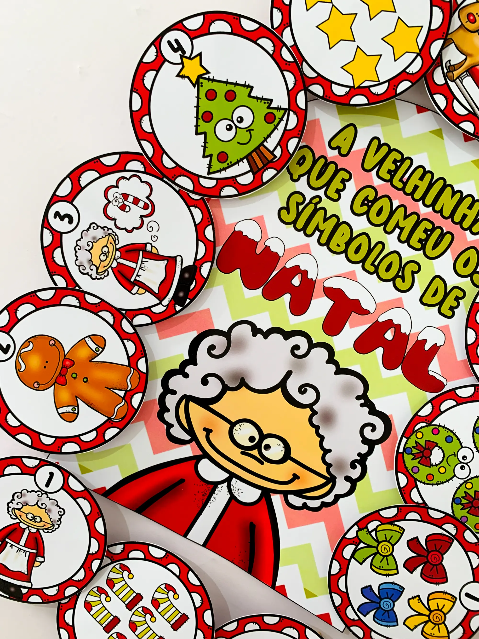 Imagem da galeria 1 de Luva de História A Velhinha que Comeu o Natal para Educação Infantil