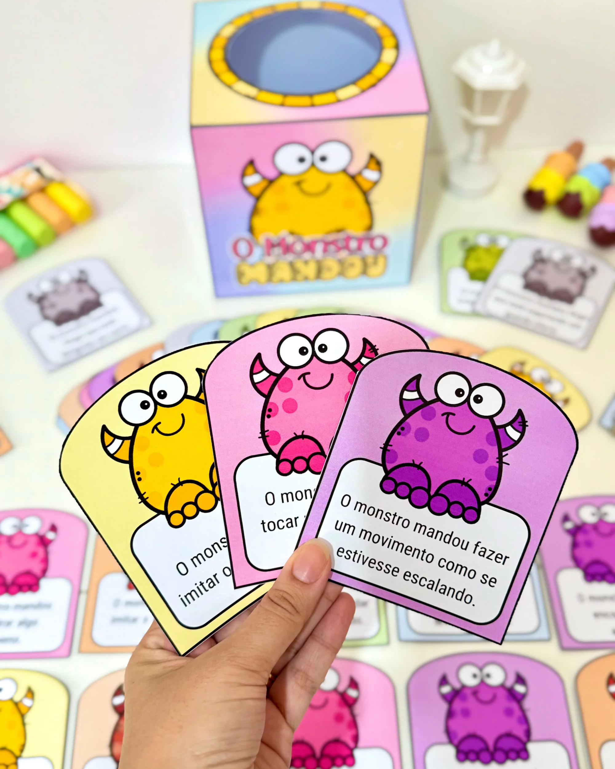 Imagem da galeria 1 de Dinâmica “O Monstro Mandou” para Educação Infantil e Ensino