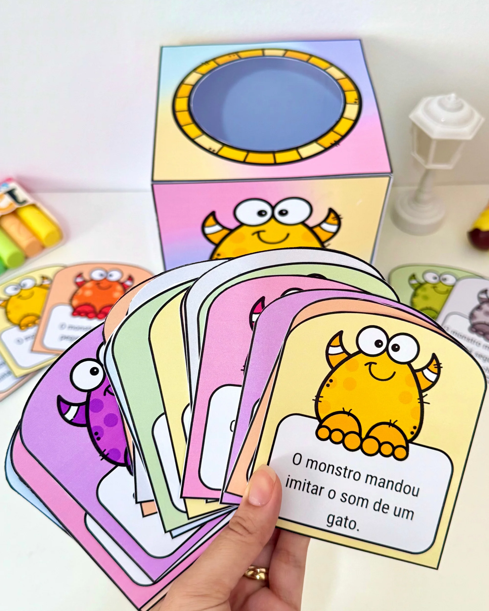 Imagem da galeria 2 de Dinâmica “O Monstro Mandou” para Educação Infantil e Ensino