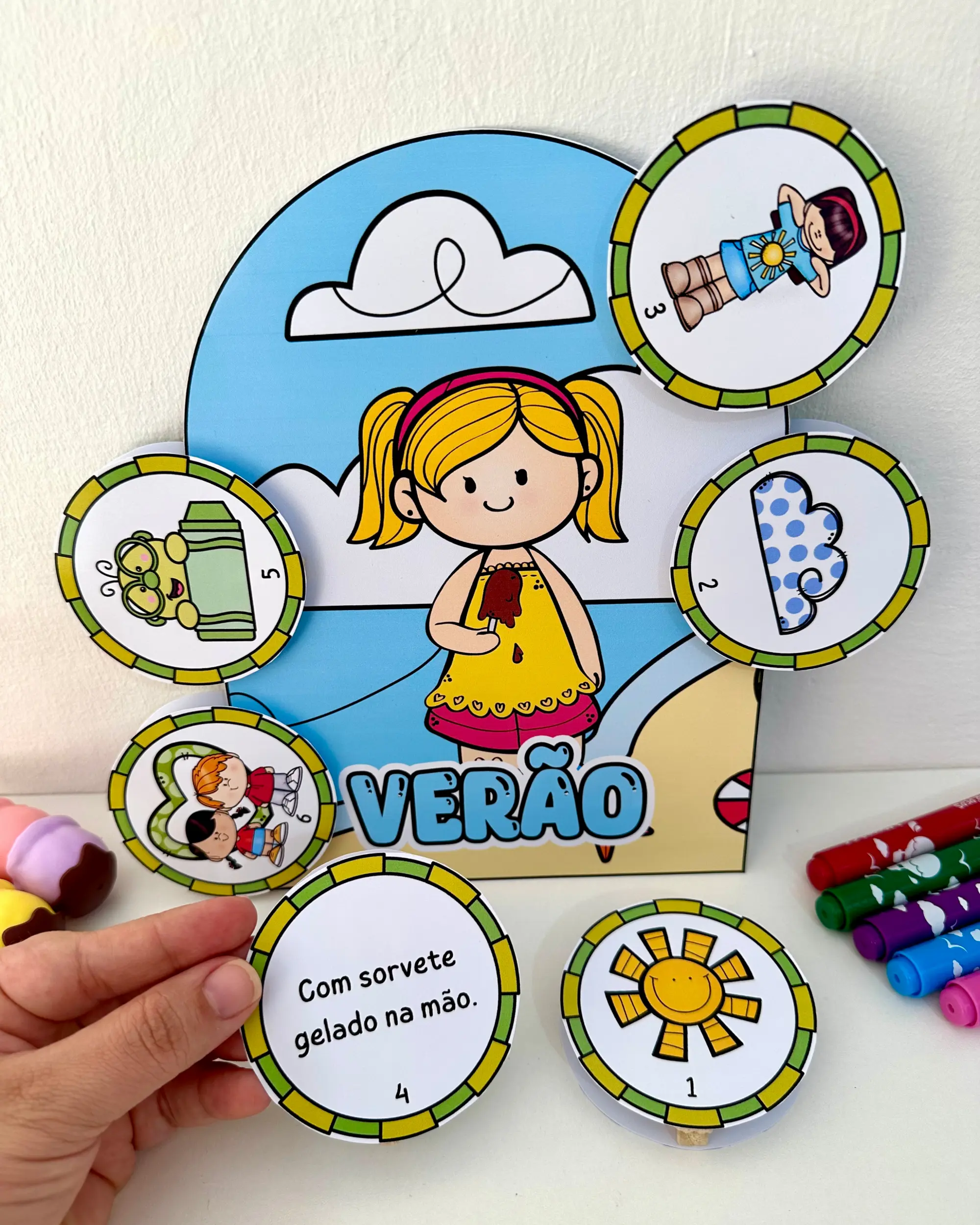 Imagem da galeria 3 de Kit Luvas das Estações do Ano para Educação Infantil – Primavera, Verão, Outono e Inverno