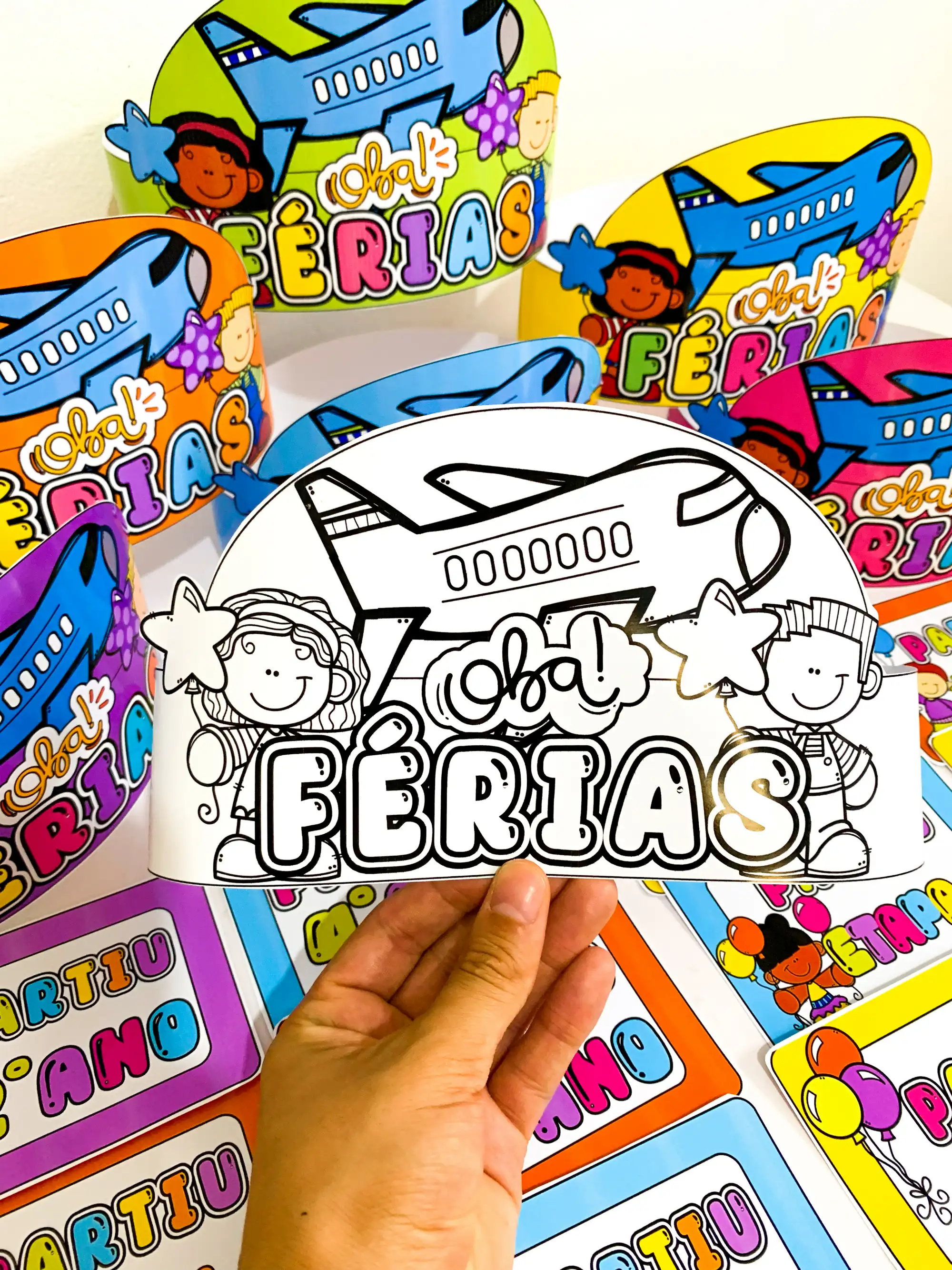 Capa de Kit de Coroas e Plaquinhas para Fotos Educação Infantil e Anos