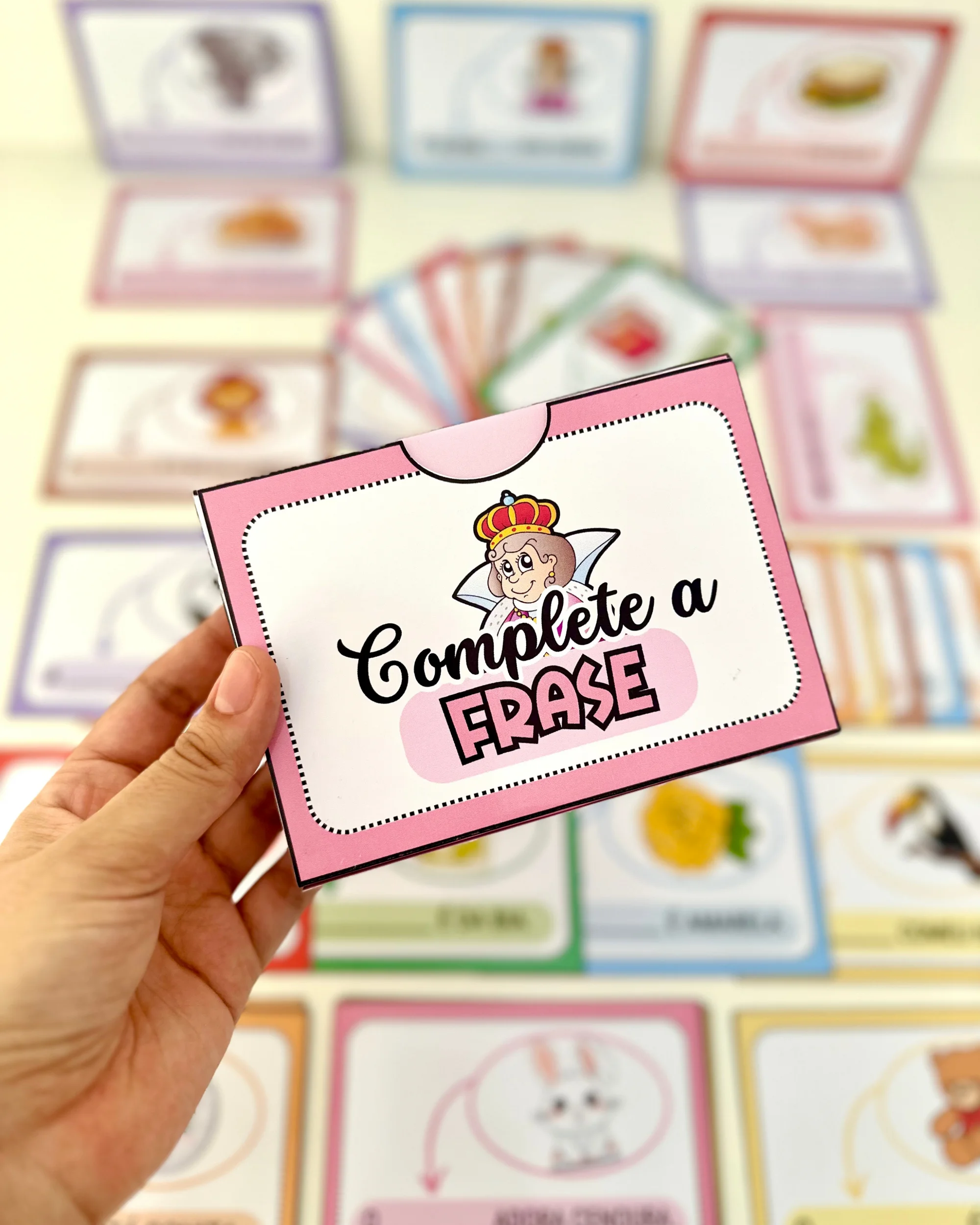Capa de Complete a Frase – 50 Fichas para Leitura e Escrita na Alfabetização