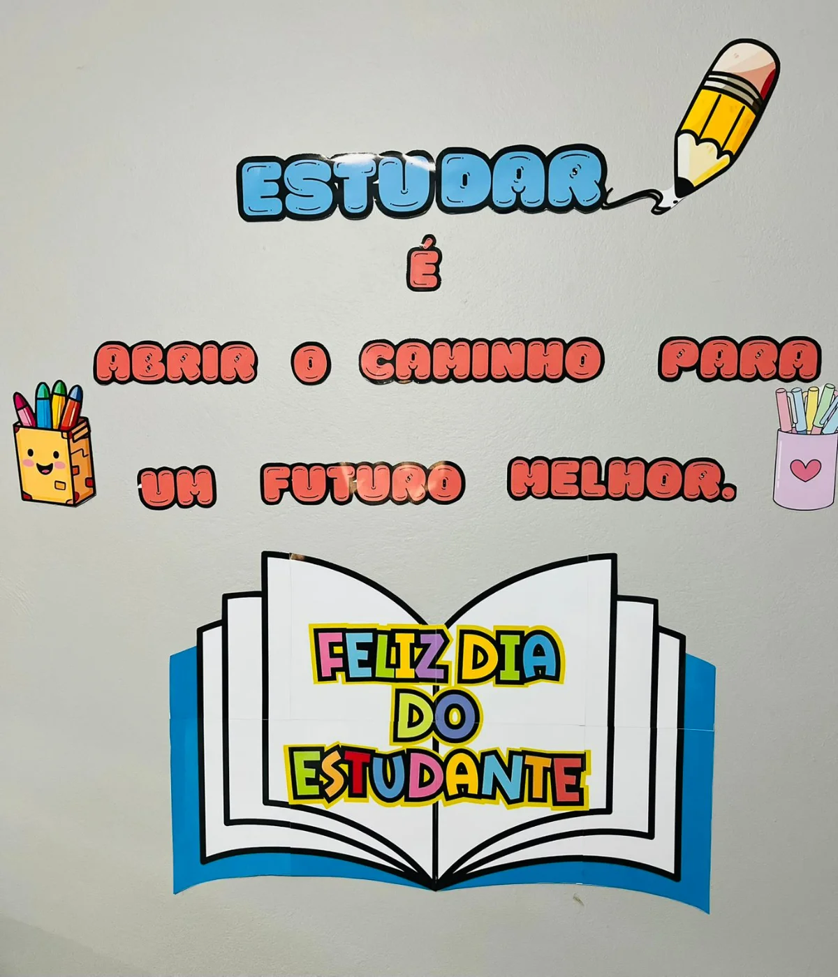 Imagem da galeria 1 de PAINEL DIA DO ESTUDANTE - PLR (Revenda)