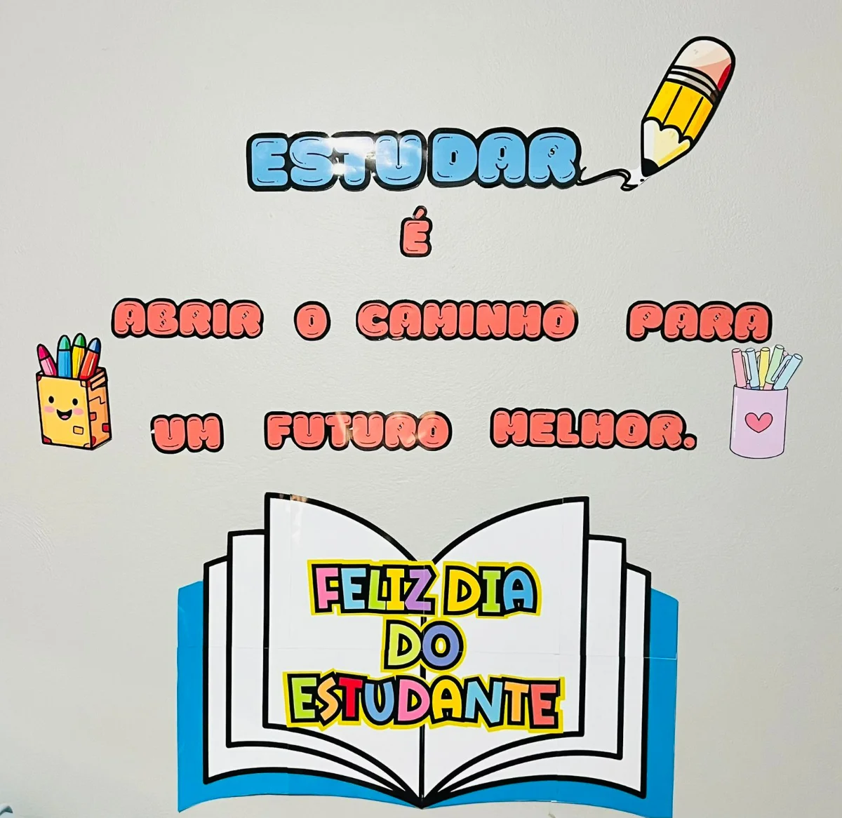 Imagem da galeria 3 de PAINEL DIA DO ESTUDANTE - PLR (Revenda)