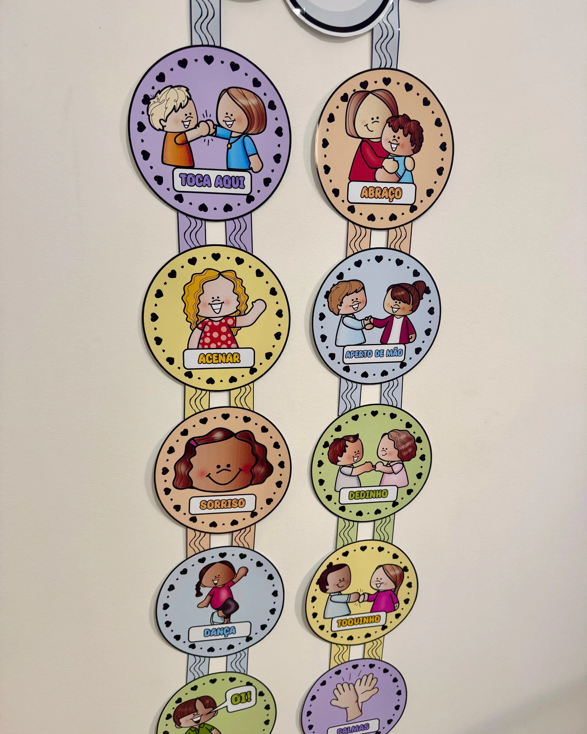 Imagem da galeria 2 de Mural Nossos Cumprimentos Educação Infantil e Ensino Fundamental
