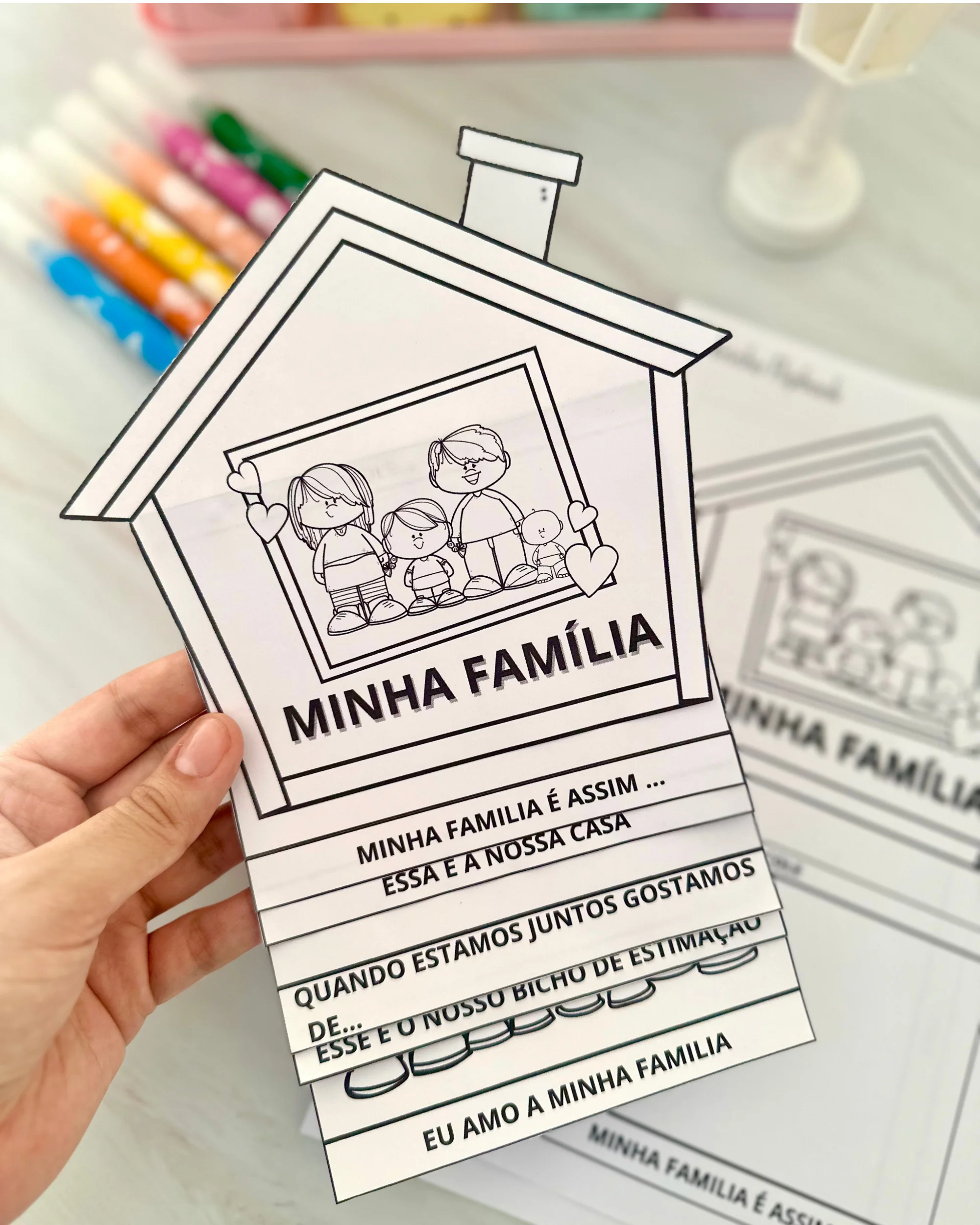Imagem da galeria 2 de Flipbook Minha Família – Atividade sobre Família para Educação Infantil