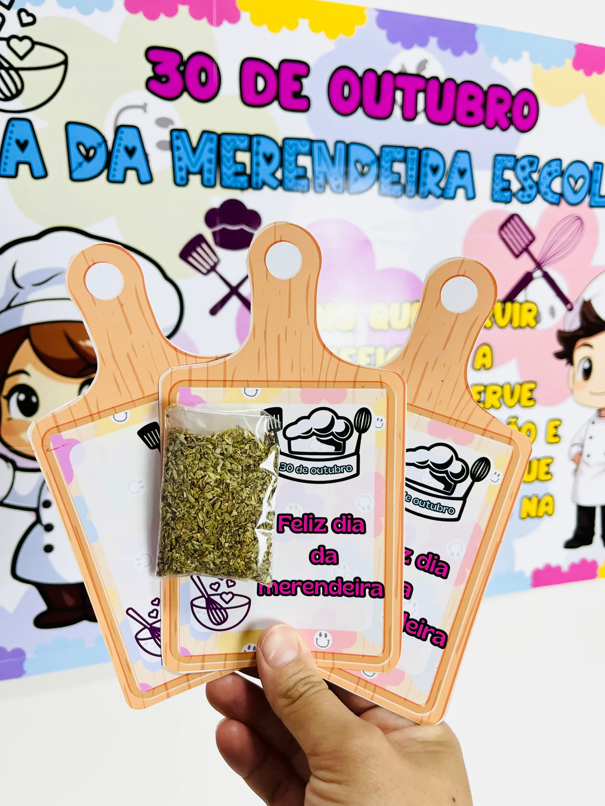 Imagem da galeria 2 de Painel Dia da Merendeira Escolar – Homenagem para 30 de Outubro