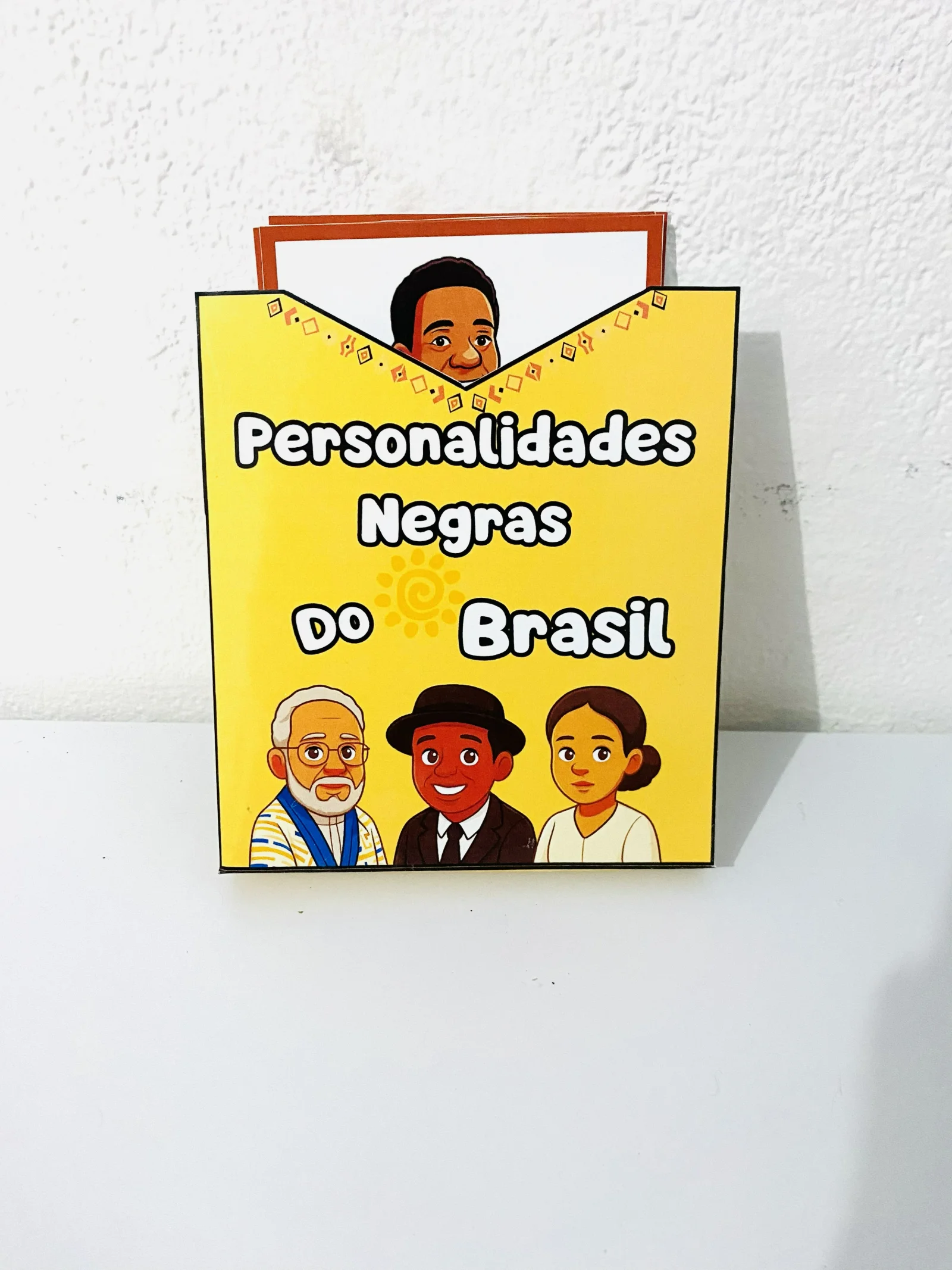 Capa de Personalidades Negras do Brasil – Material Pedagógico