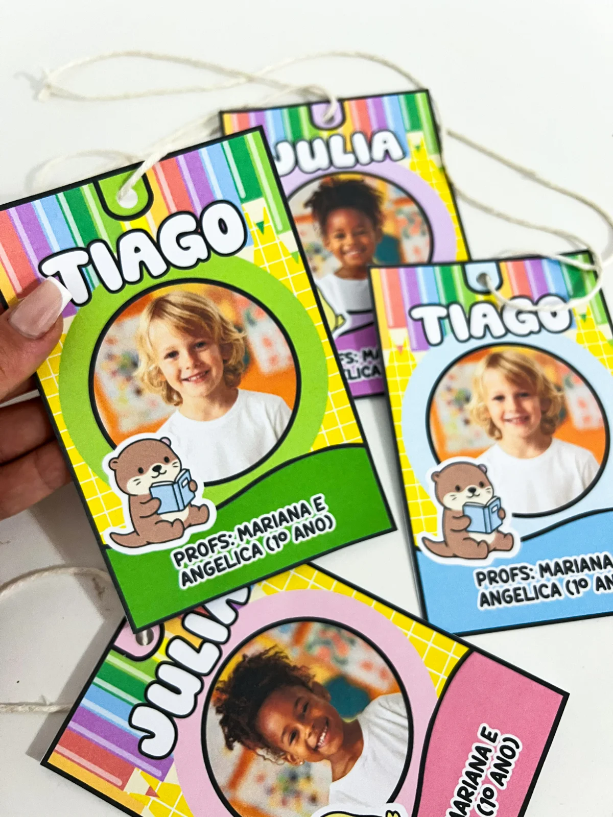 Imagem da galeria 1 de Crachás de Pescoço Editáveis – Material Pedagógico