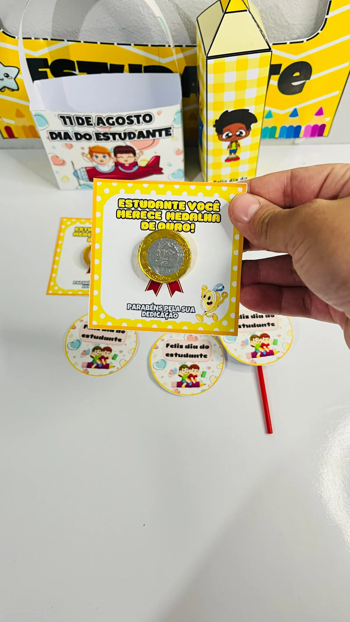 Imagem da galeria 1 de Lembrancinhas – Dia do Estudante – PDF para Imprimir