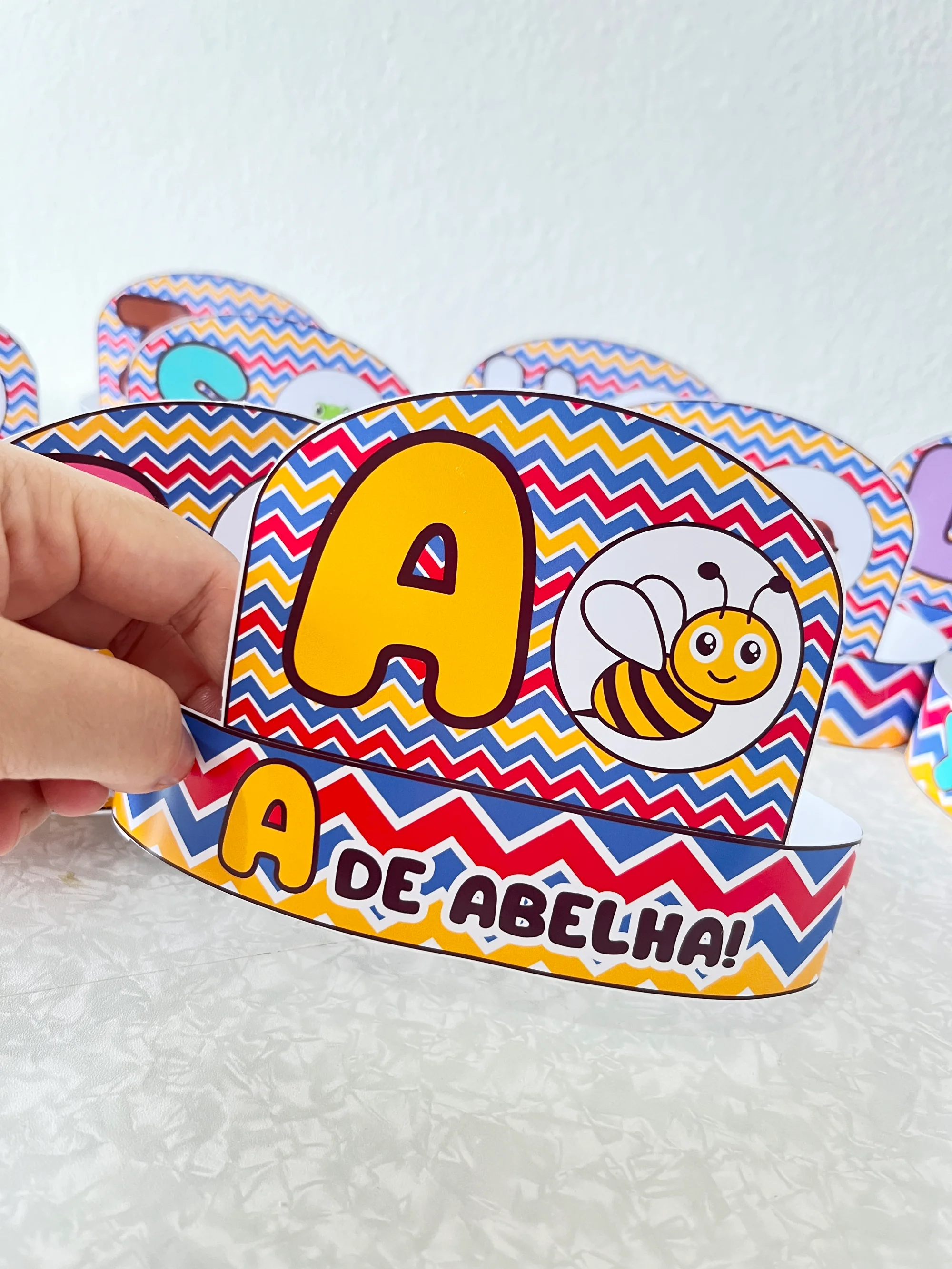 Capa de Coroas do Alfabeto – Material Pedagógico