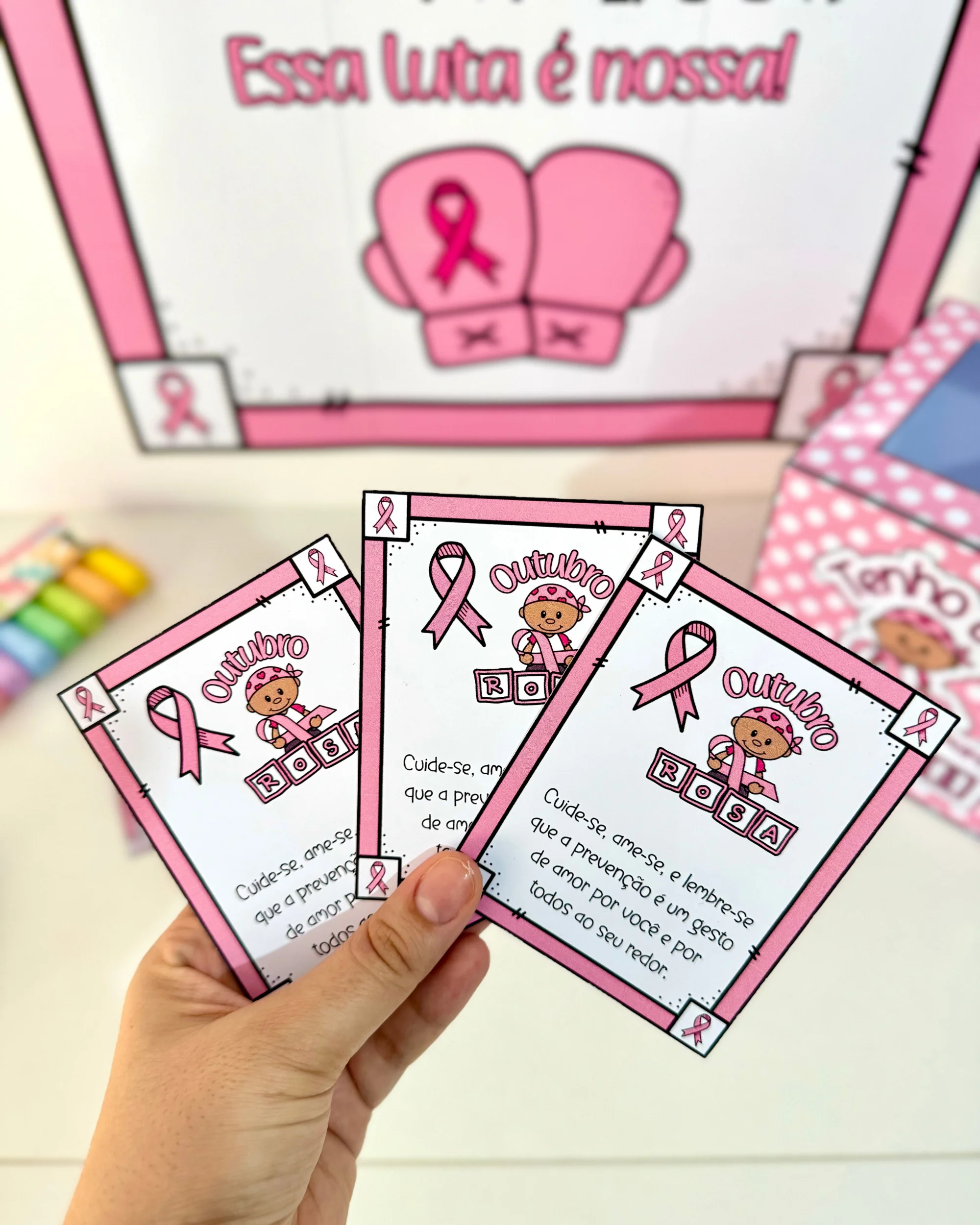Imagem da galeria 1 de Kit Outubro Rosa para Educação Infantil e Ensino Fundamental – Caixa, Cartaz e Lembrancinha