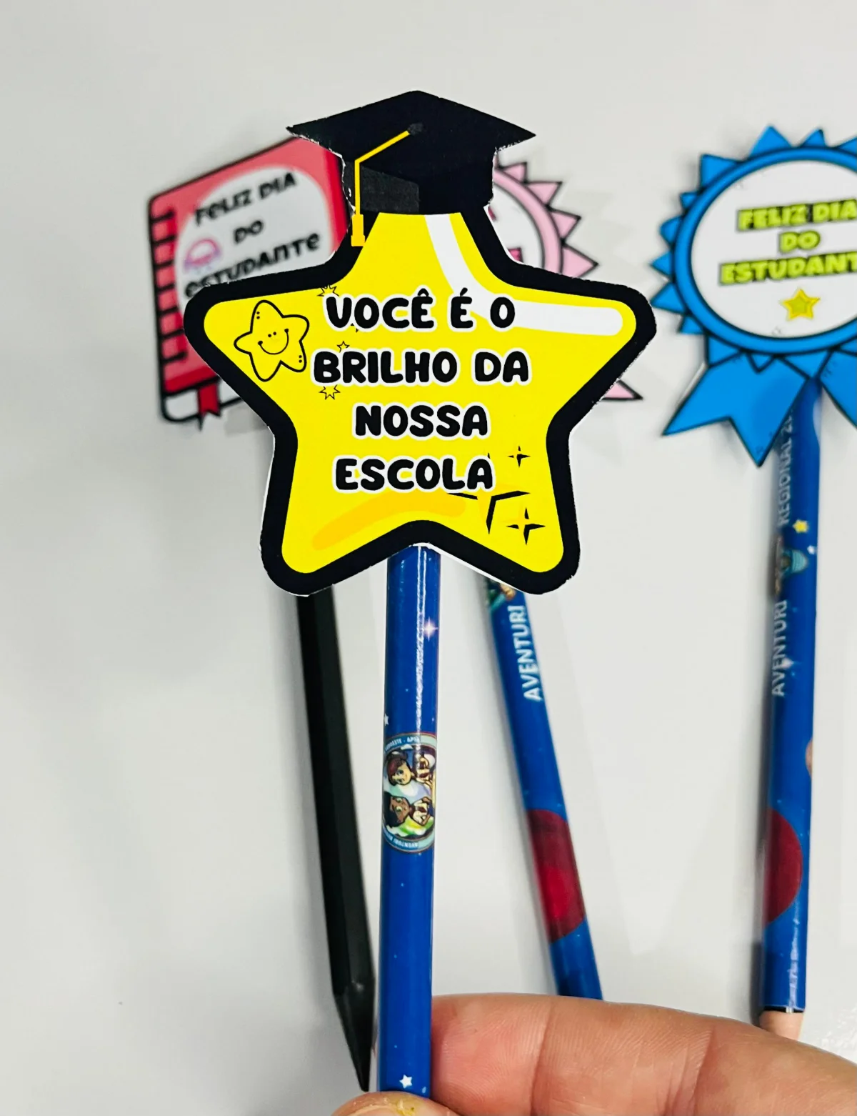 Imagem da galeria 2 de Ponteiras Dia do Estudante – PDF para Imprimir