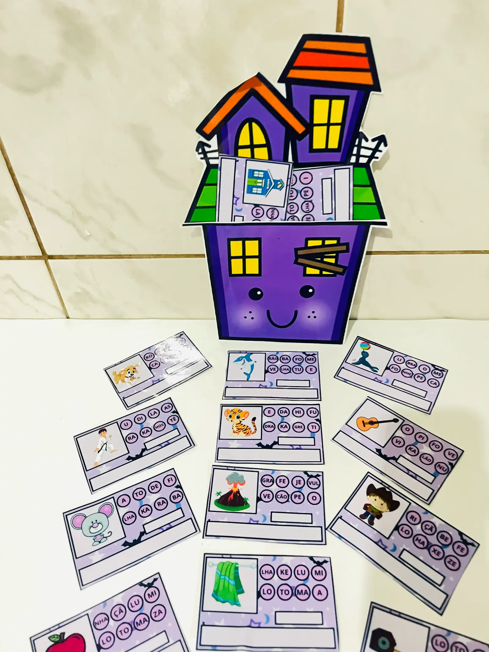 Imagem da galeria 3 de CASA DOS DESAFIOS – MONTE A PALAVRA CORRETA!