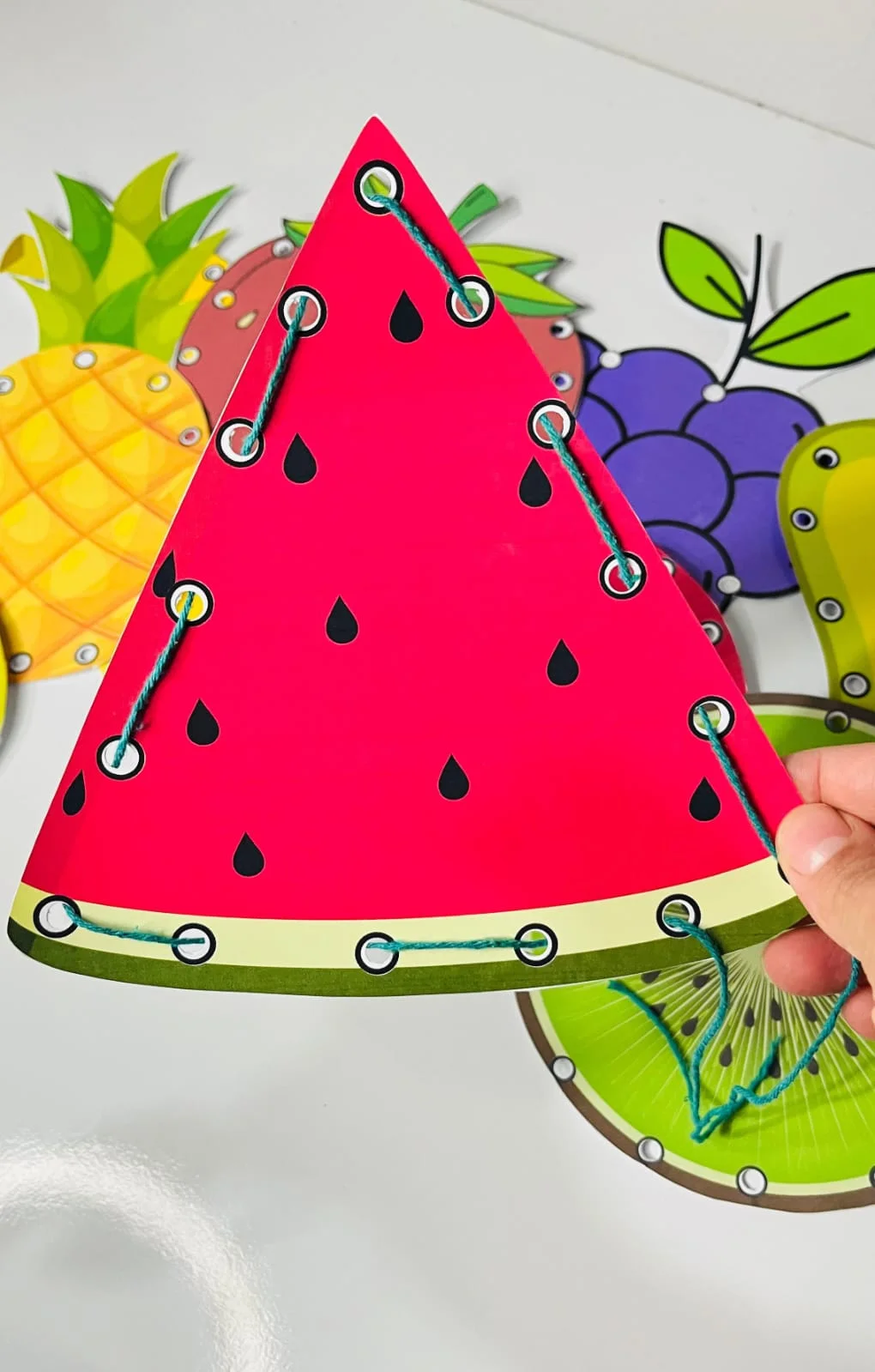 Imagem da galeria 3 de Alinhavos das frutas – Material Pedagógico