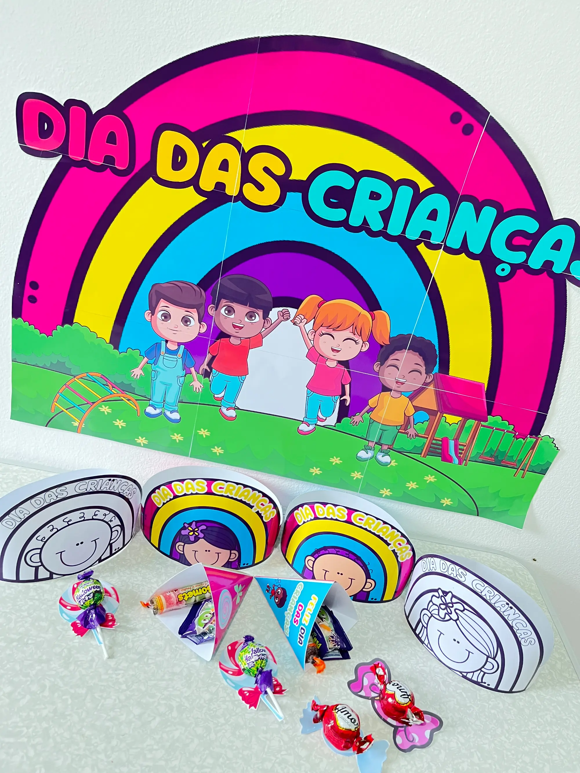 Imagem da galeria 1 de Painel Dia das Crianças Arco-Íris com Lembrancinhas para Imprimir