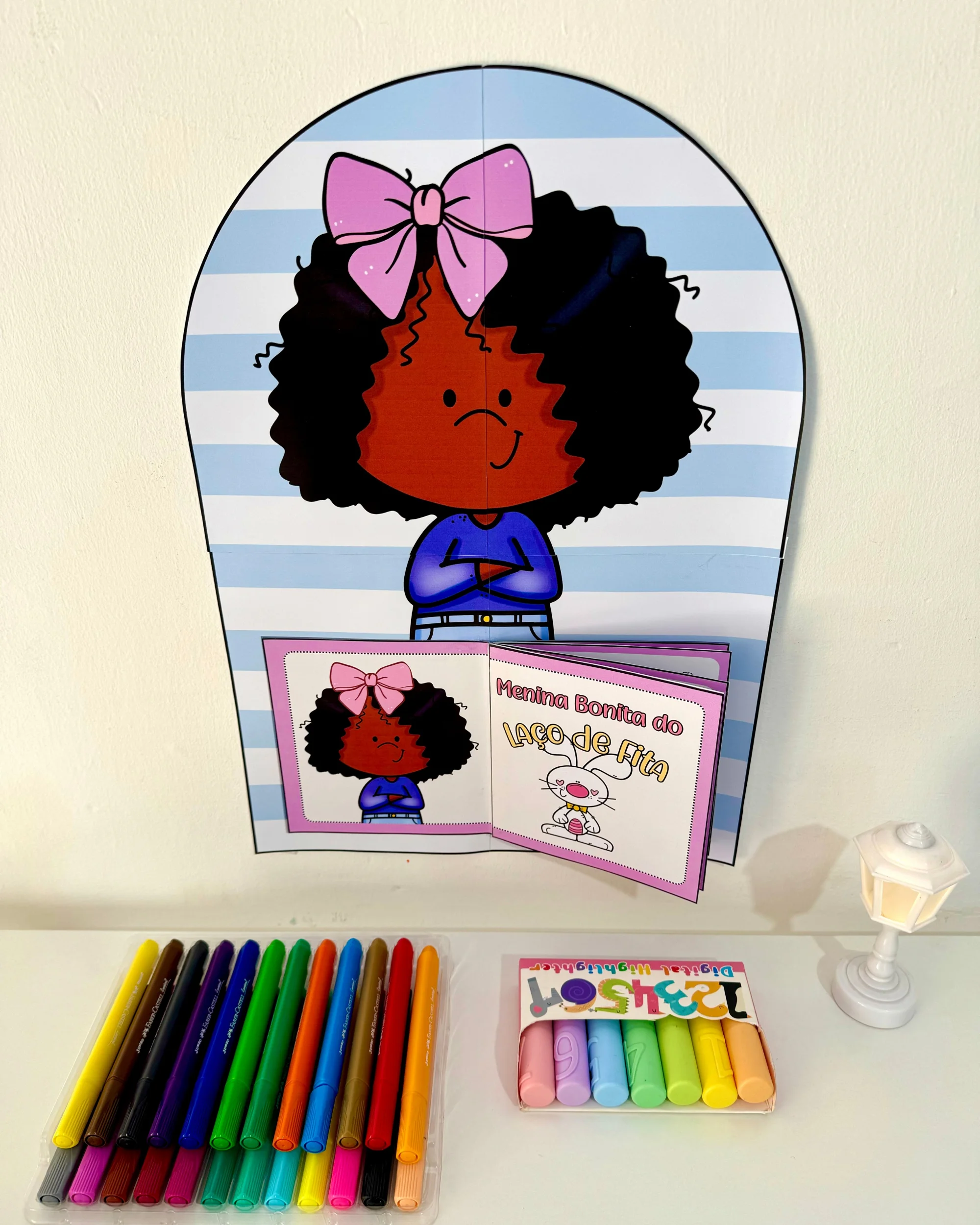 Imagem da galeria 1 de Menina Bonita do Laço de Fita – Livro Gigante em PDF