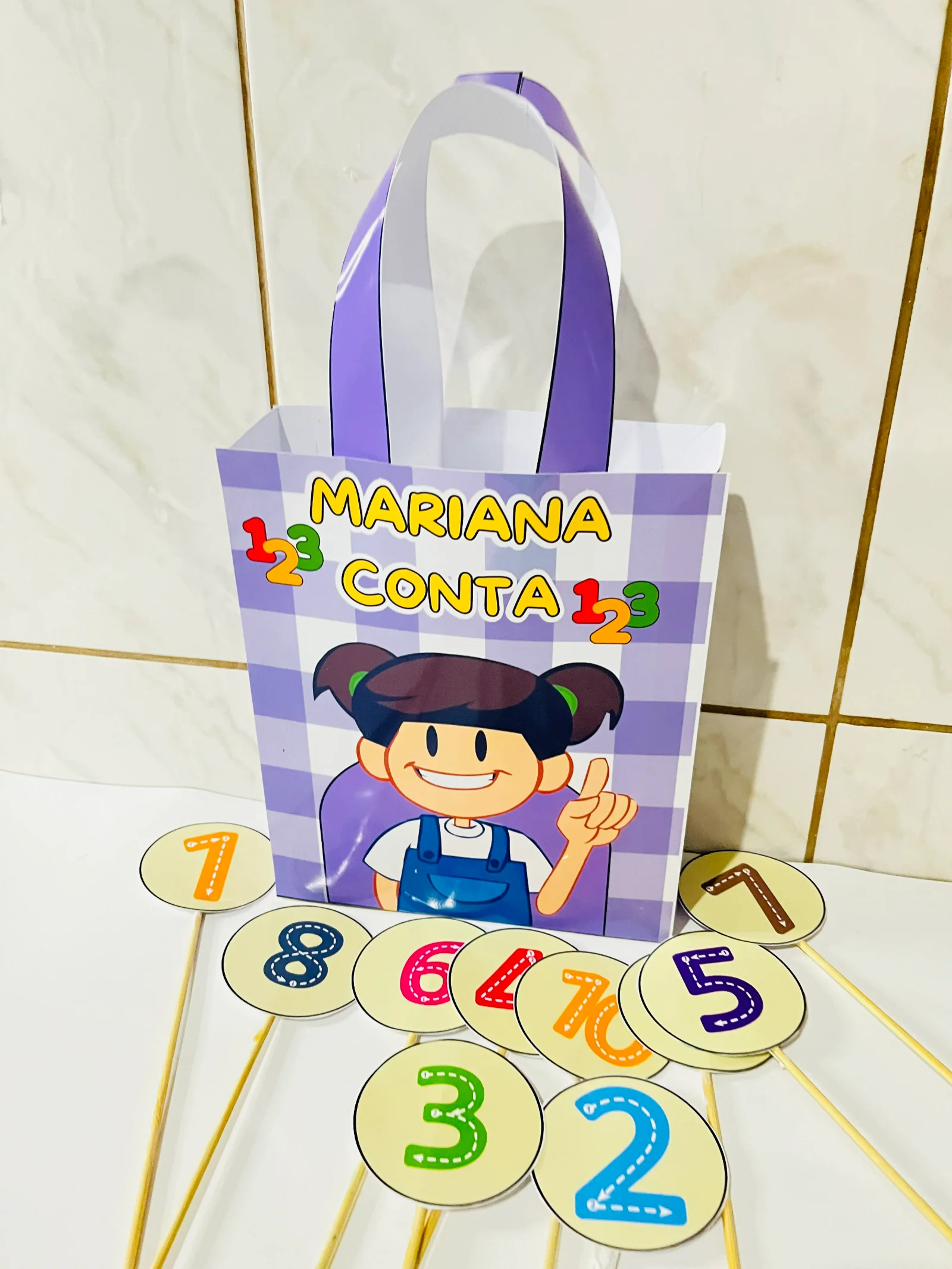 Imagem da galeria 3 de Sacola Teatral — Mariana Conta 1 – PDF para Imprimir