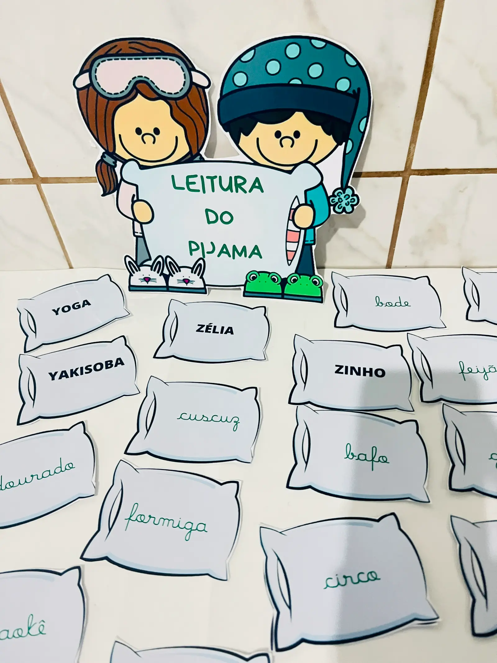 Imagem da galeria 3 de Leitura do Pijama — palavras nos travesseiros!