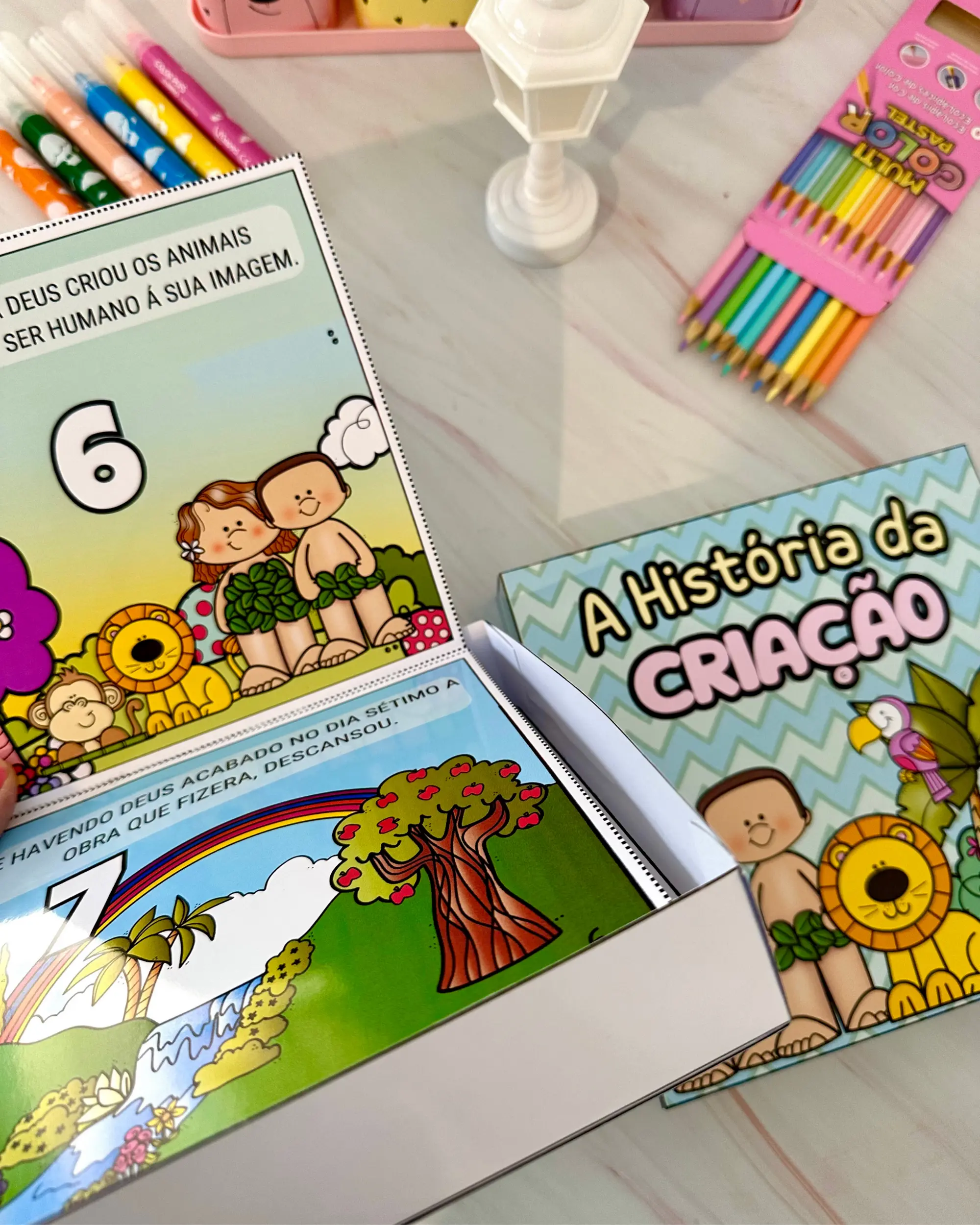 Capa de Livro na Caixa A História da Criação em PDF para Ministério Infantil