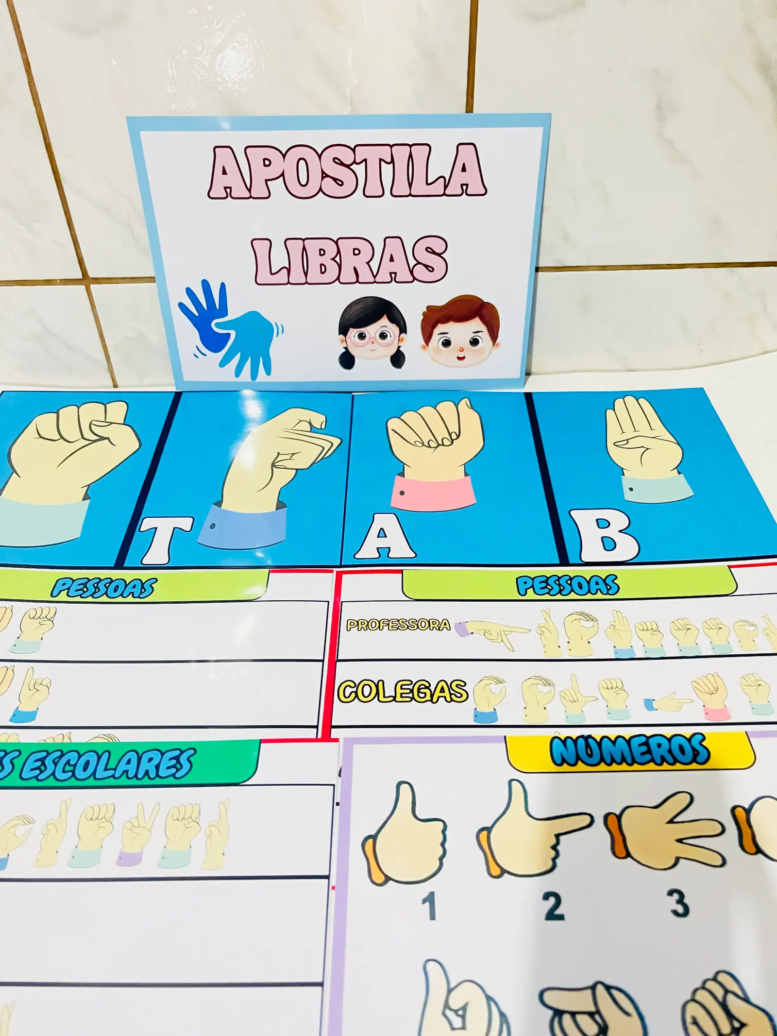 Imagem da galeria 2 de Apostila Libras – Comunicação e Inclusão ao Alcance das Mãos - para