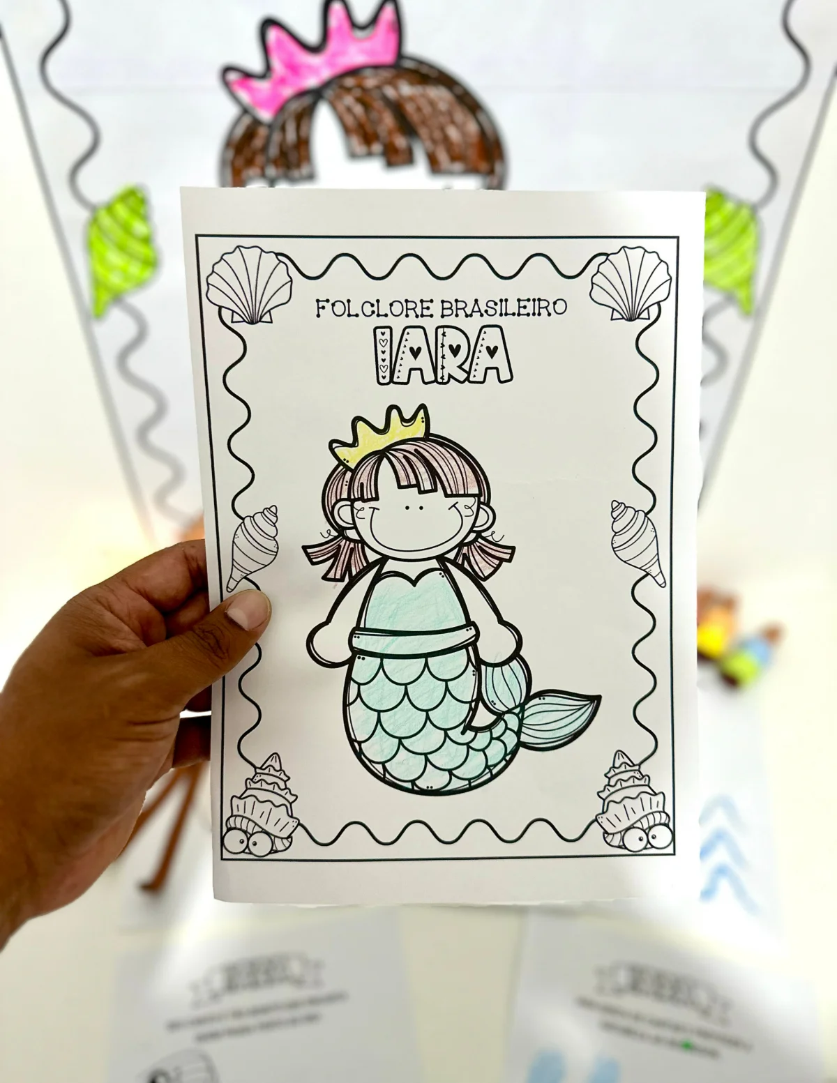 Imagem da galeria 1 de Kit de cartaz colaborativo e atividades de artes – Iara