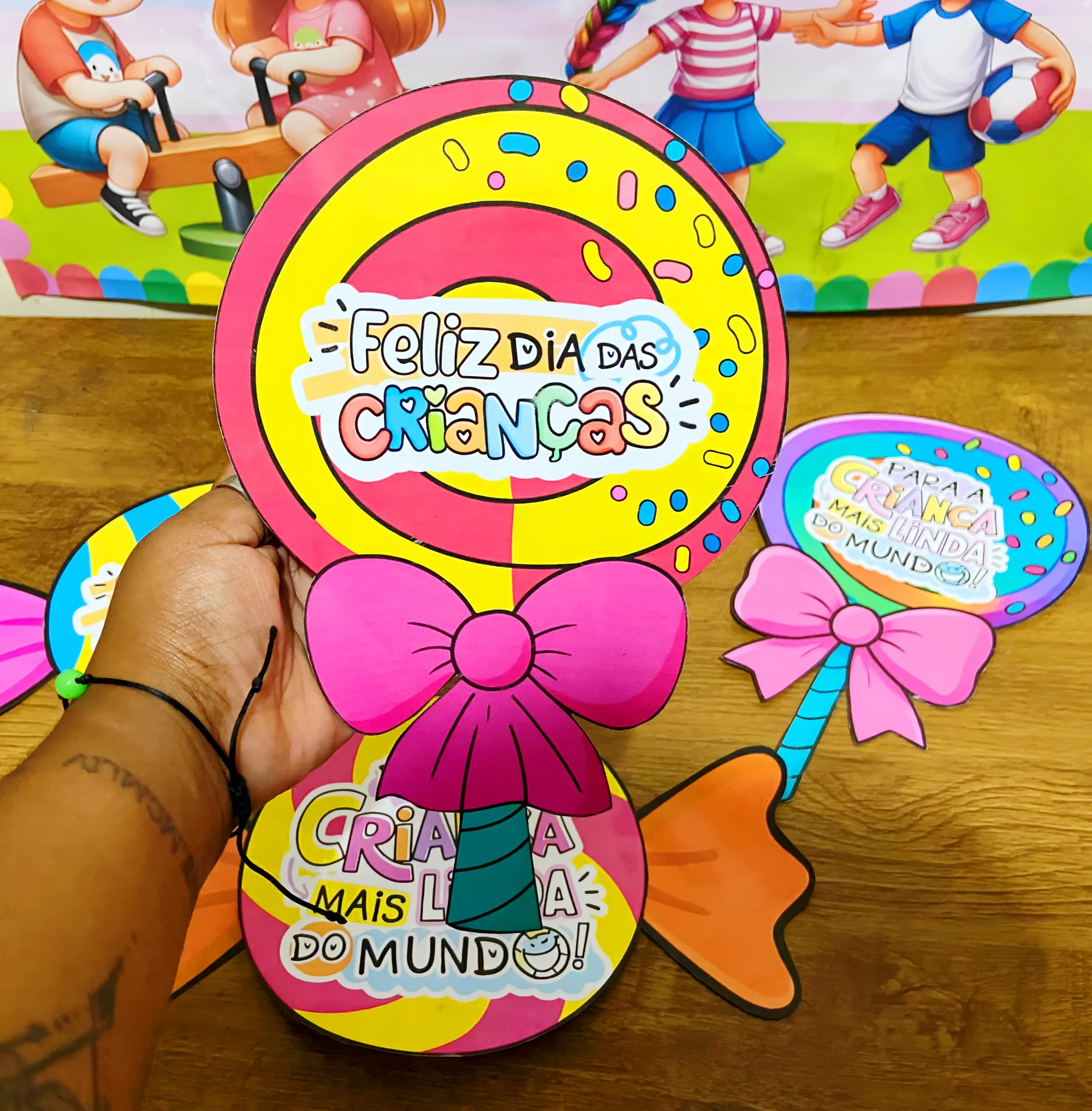 Capa de Lembrancinhas Dia das Crianças com Doces – para Imprimir em PDF