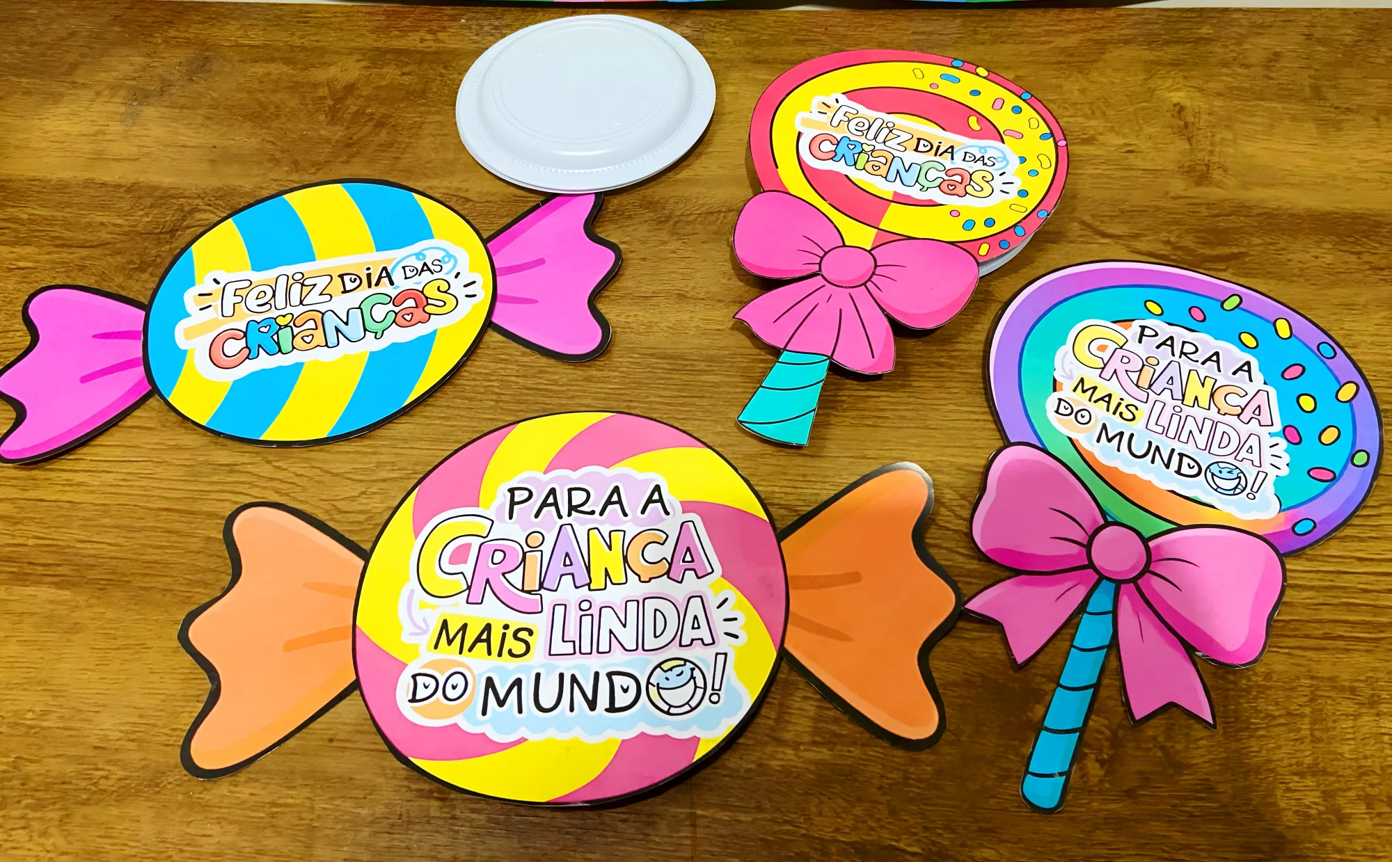 Imagem da galeria 1 de Lembrancinhas Dia das Crianças com Doces – para Imprimir em PDF