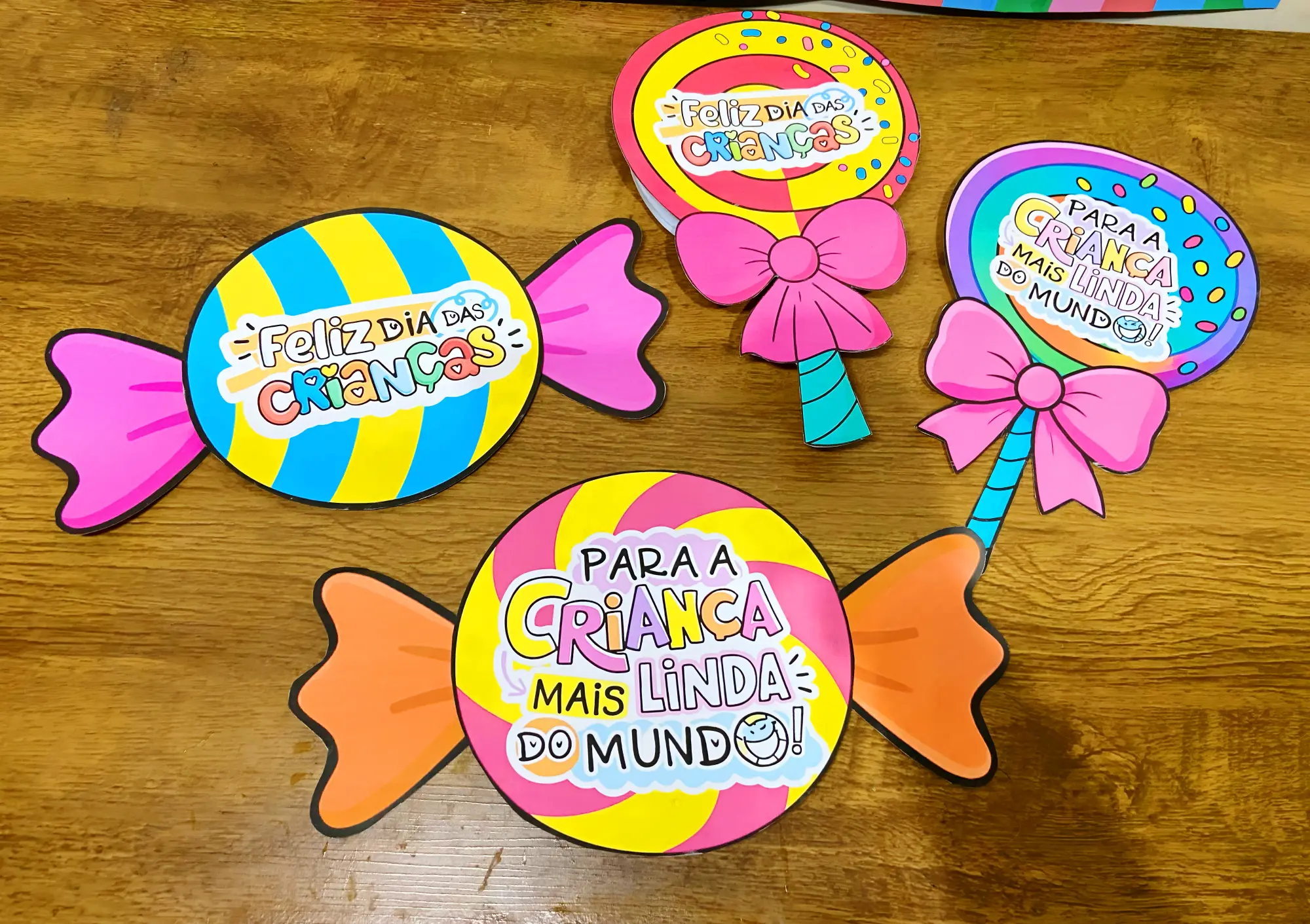 Imagem da galeria 2 de Lembrancinhas Dia das Crianças com Doces – para Imprimir em PDF