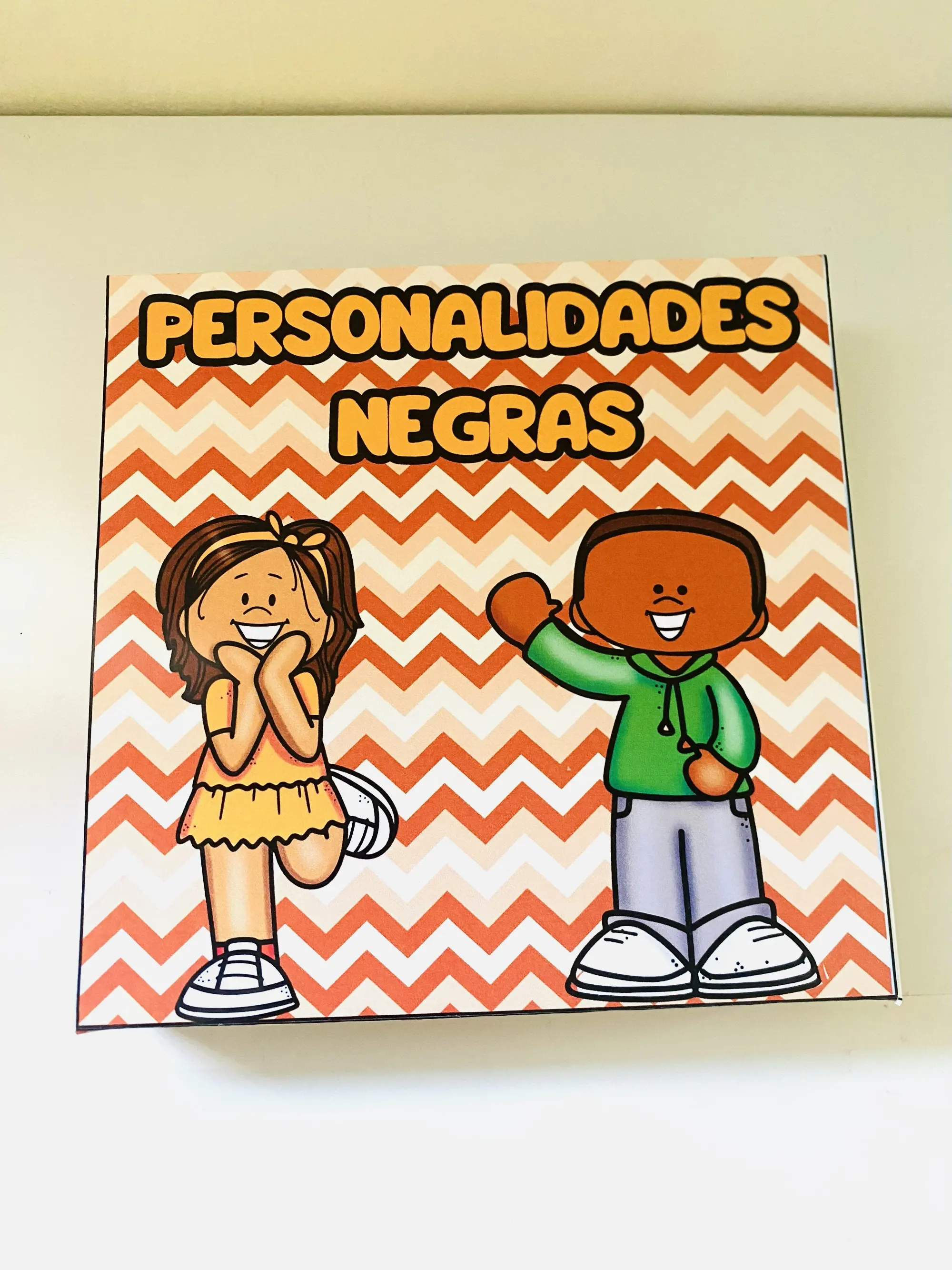 Capa de Caixa de Personalidades Negras para Trabalhar a Consciência Negra