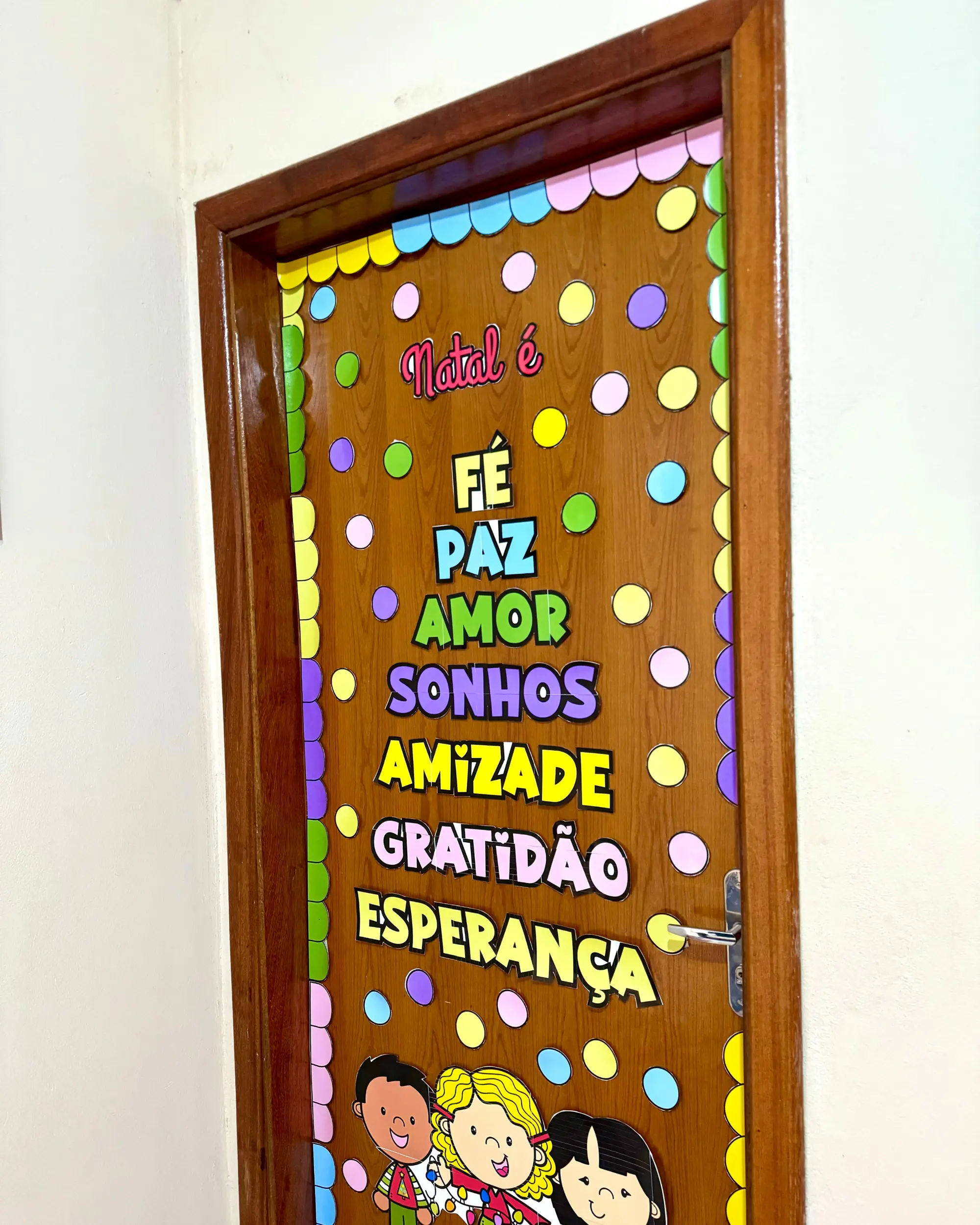 Imagem da galeria 1 de Decoração de Porta de Natal para Anos Iniciais do Ensino Fundamental