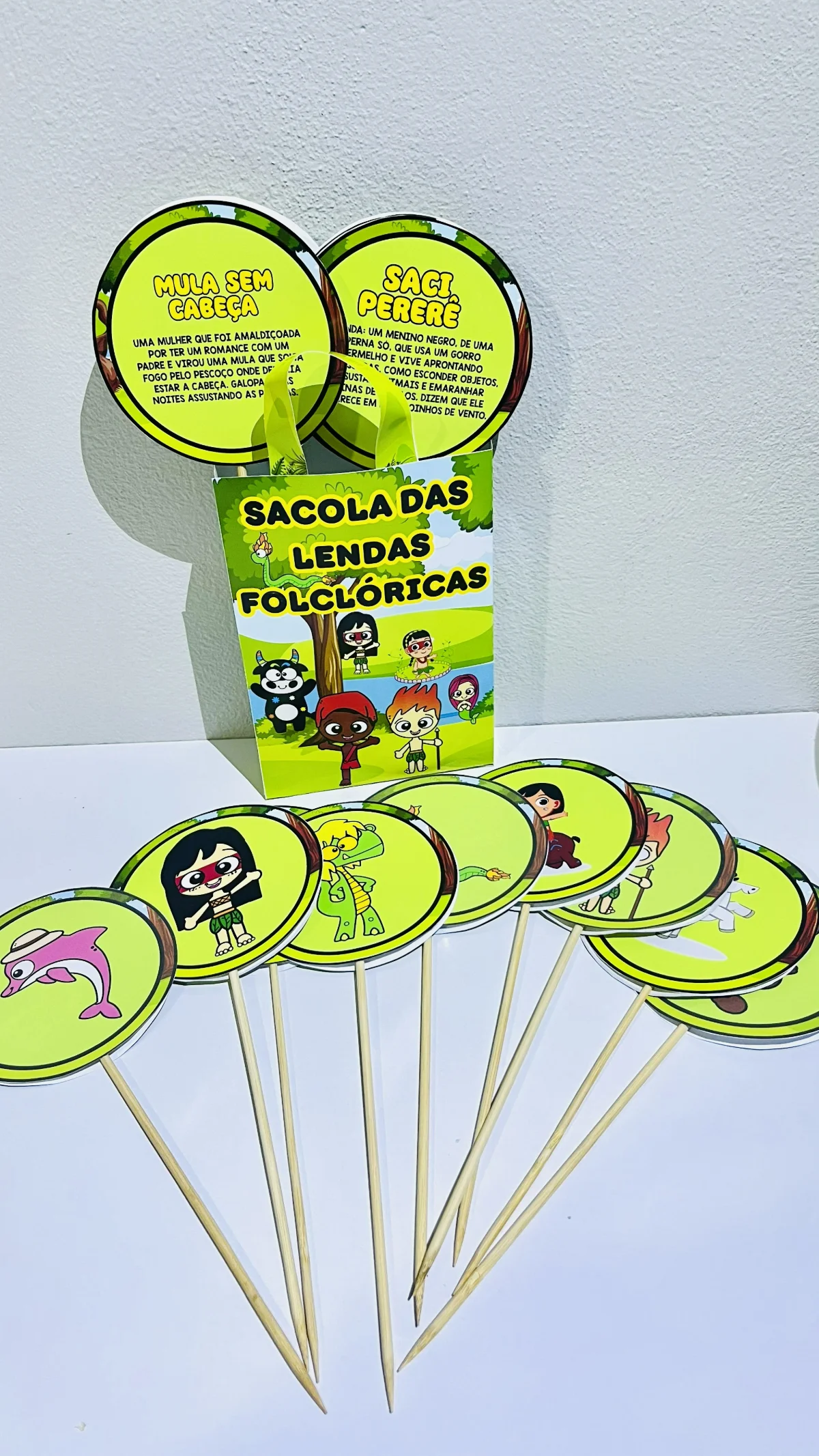 Imagem da galeria 1 de Sacola das lendas folclóricas – Material Pedagógico