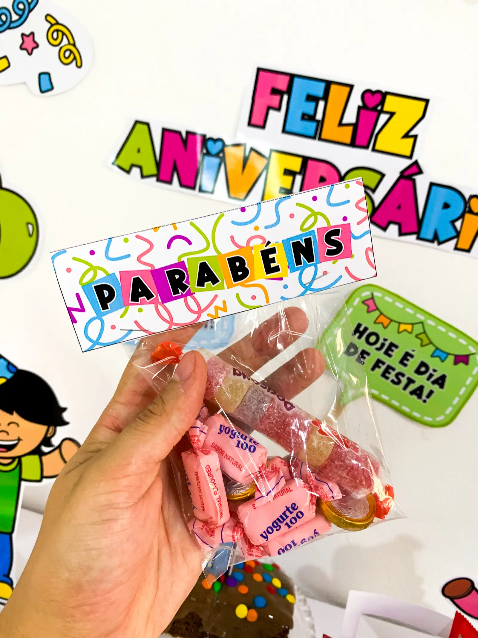 Imagem da galeria 3 de Material Aniversariante do Dia – PDF para Imprimir
