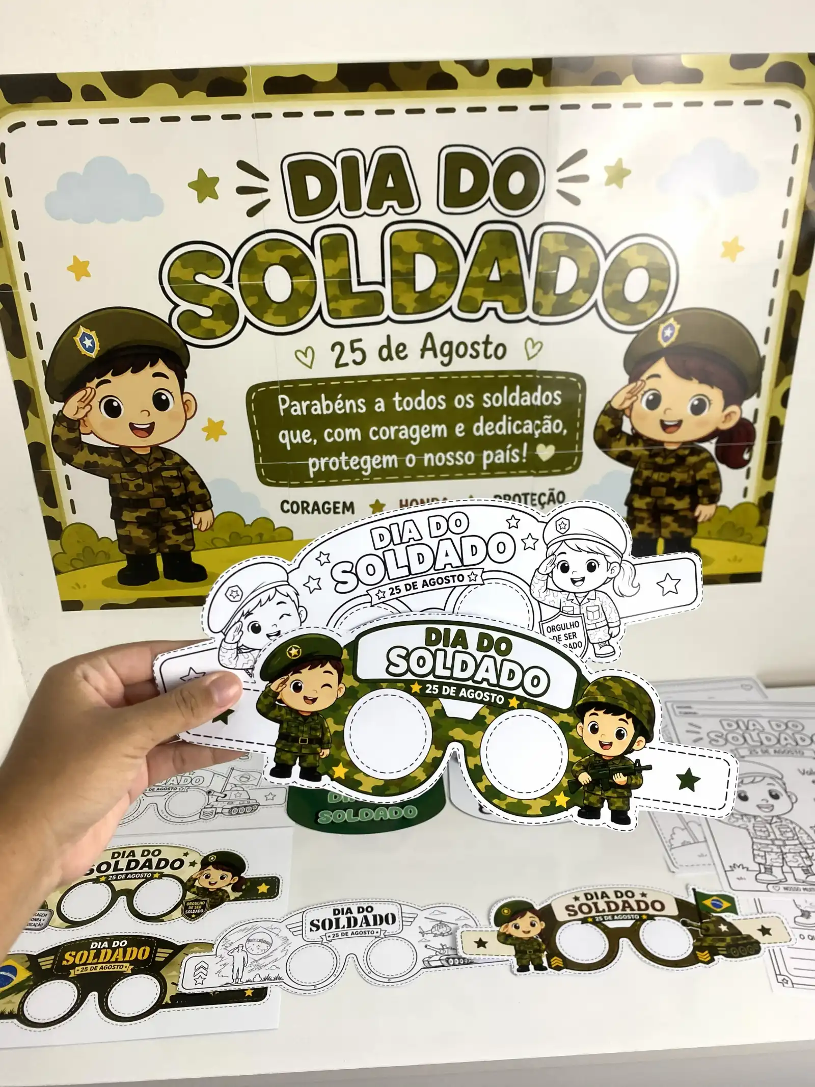 Imagem da galeria 3 de Kit Dia do Soldado – Material Pedagógico