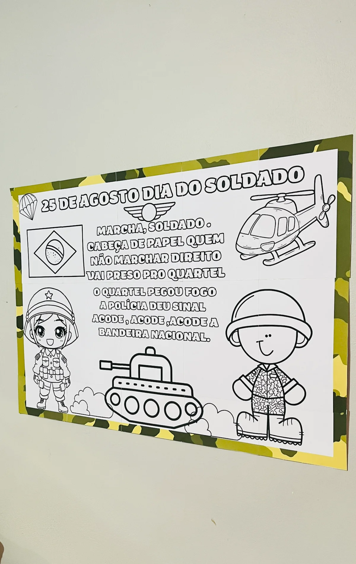 Imagem da galeria 2 de Painel dia do soldado para colorir – PDF para Imprimir