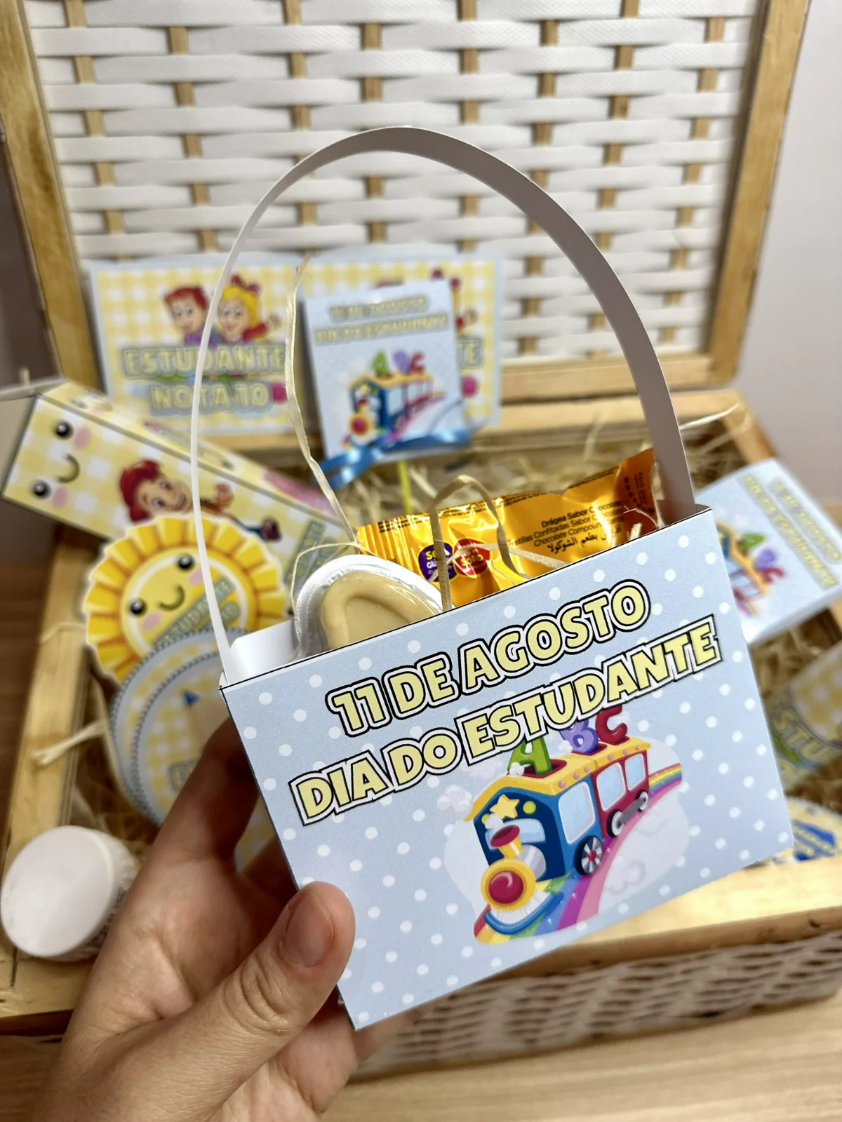 Imagem da galeria 3 de Kit Dia do Estudante – PDF para Imprimir