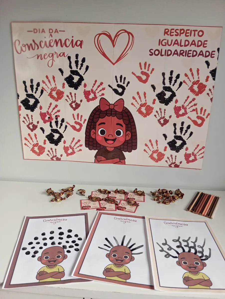 Imagem da galeria 2 de PAINÉIS CONSCIÊNCIA NEGRA + CARTÃOZINHO + ATIVIDADE INTERATIVA